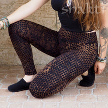 Load image into Gallery viewer, Tie-Dye Leggings, Beehive
