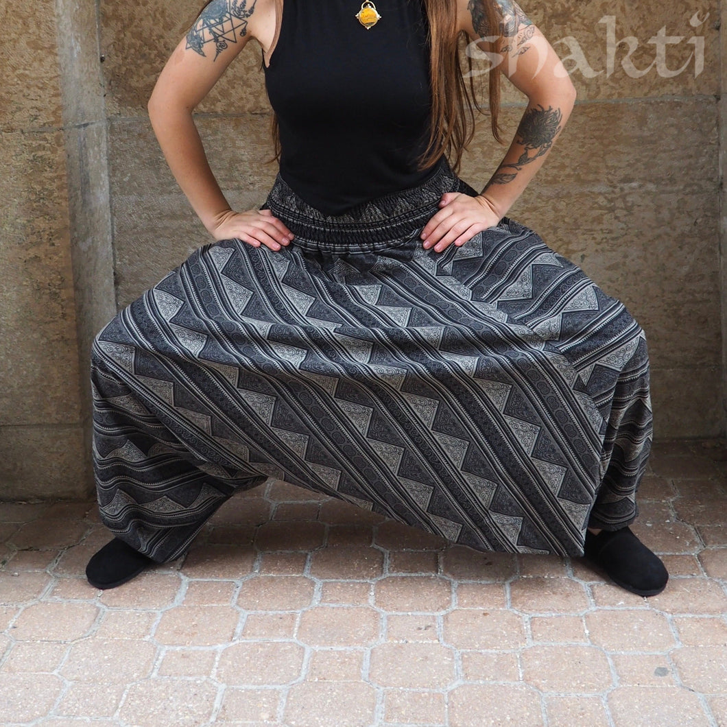 Hmong Pants Triangle