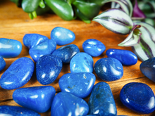 Load image into Gallery viewer, Blue DYED Agate Tumble Stones, 2-3cm