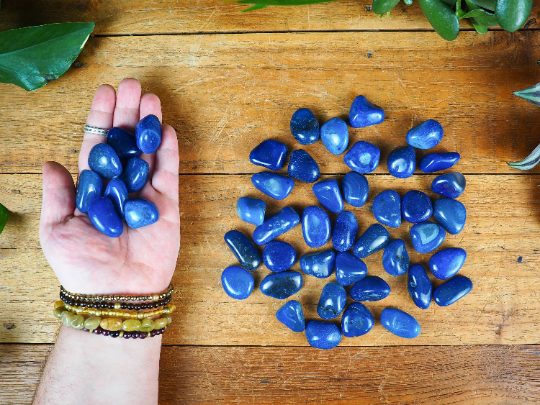 Blue DYED Agate Tumble Stones, 2-3cm