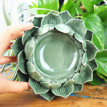 Load image into Gallery viewer, Pillar Candle Holder - Lotus Flower (Green)