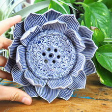 Load image into Gallery viewer, Incense Holder - Lotus Flower (L / Purple)