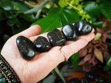 Load image into Gallery viewer, Black Onyx Tumble Stones, 3-4cm