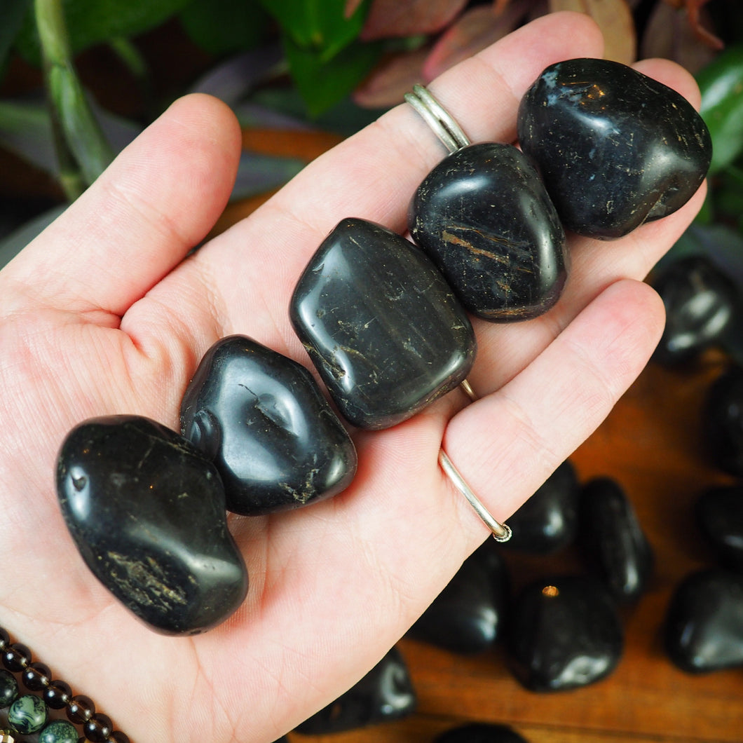 Black Onyx Tumble Stones, 3-4cm