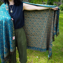 Load image into Gallery viewer, Shawls, Teal