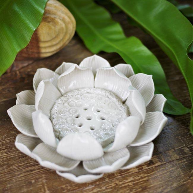Incense Holder - Lotus Flower (L / Off-white)