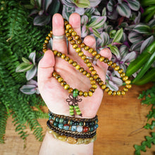 Load image into Gallery viewer, Dyed Wood Mala, Green
