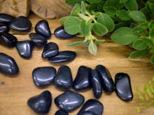 Load image into Gallery viewer, Black Obsidian Tumble Stones
