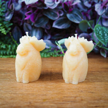 Load image into Gallery viewer, Barletta Beeswax Candle - Moose