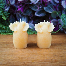 Load image into Gallery viewer, Barletta Beeswax Candle - Moose